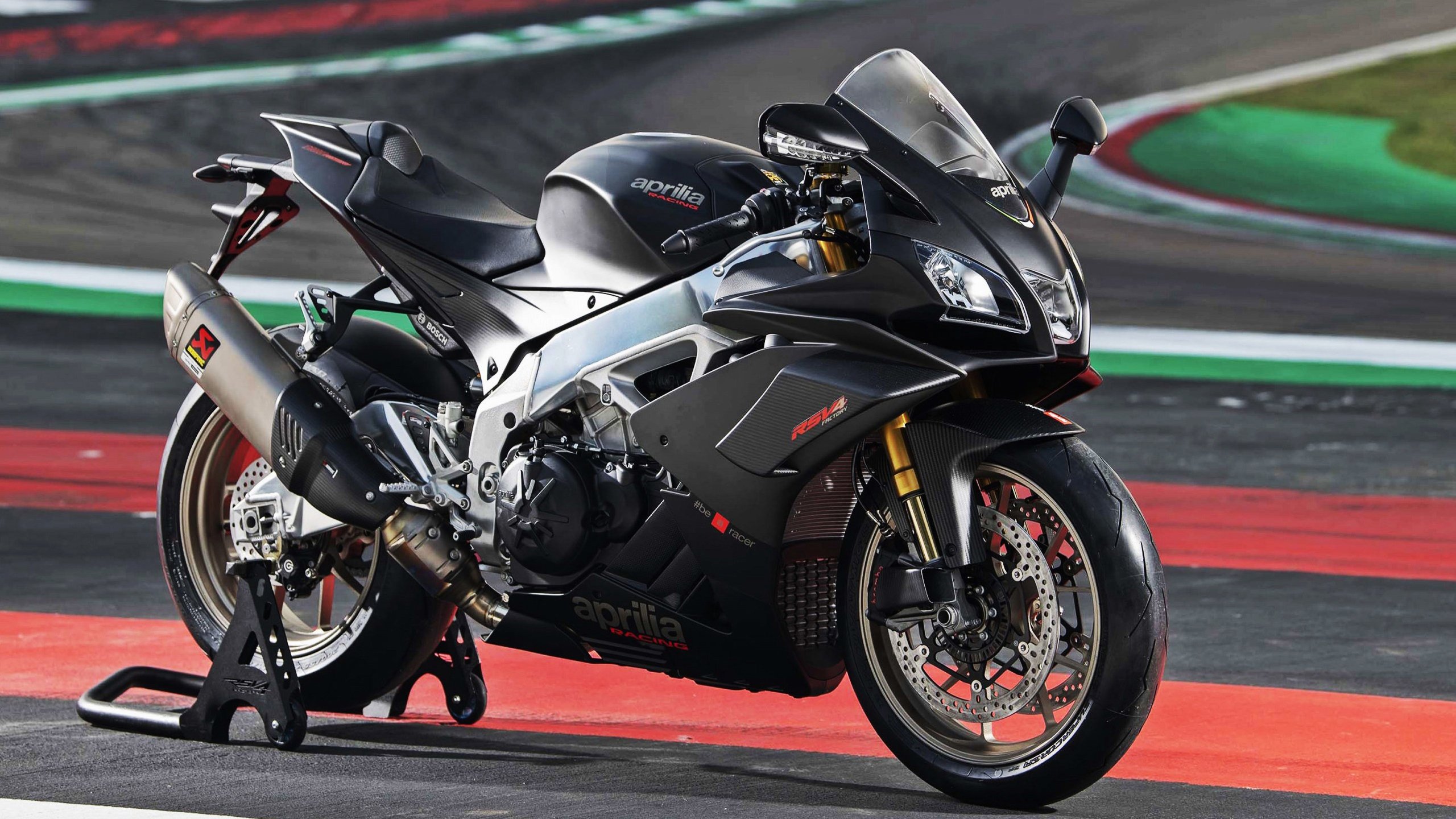 爱游戏 电竞-中国赛车手勇夺国际大奖赛冠军,创历史新高,中国国际赛车手排行榜